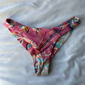 Midori scrunch bottoms!